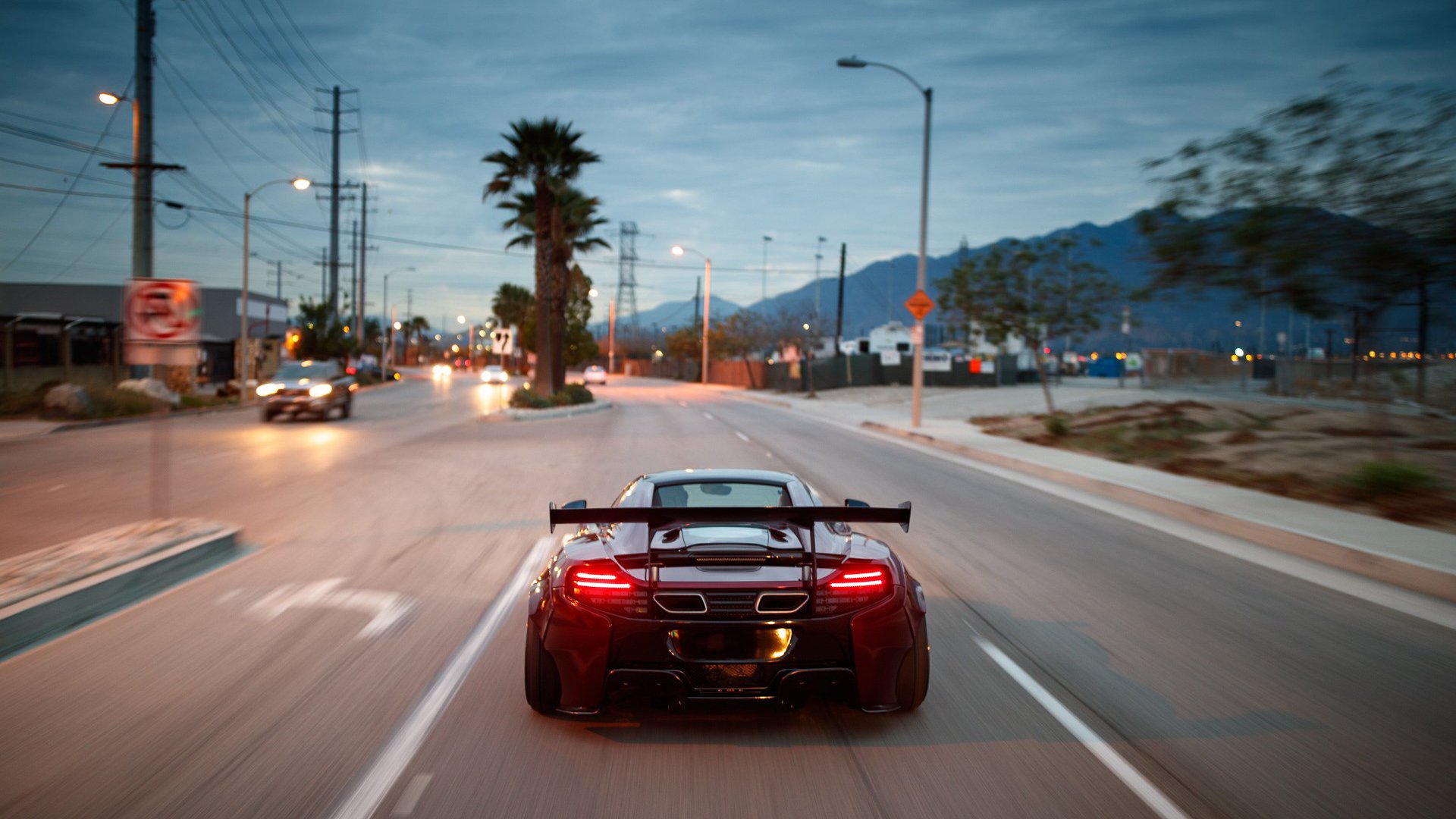 开云·体育官网APP下载-_夏季水上漂流节：清凉一夏的极限挑战_，水上漂流运动满足的条件