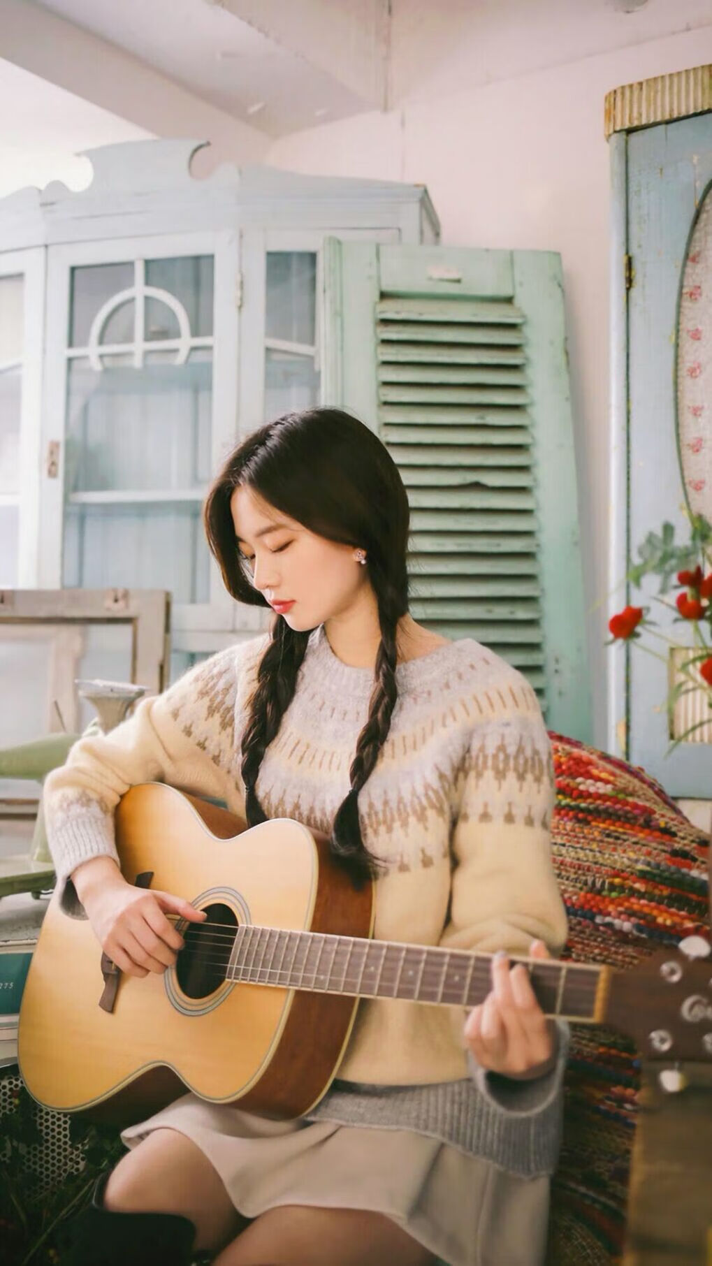 开云体育APP下载-瑞士骑手马丁·福克斯（Martin Fuchs）在巴黎奥运会上与“Leone Jei”马匹共同夺得障碍赛银牌，展现默契配合。