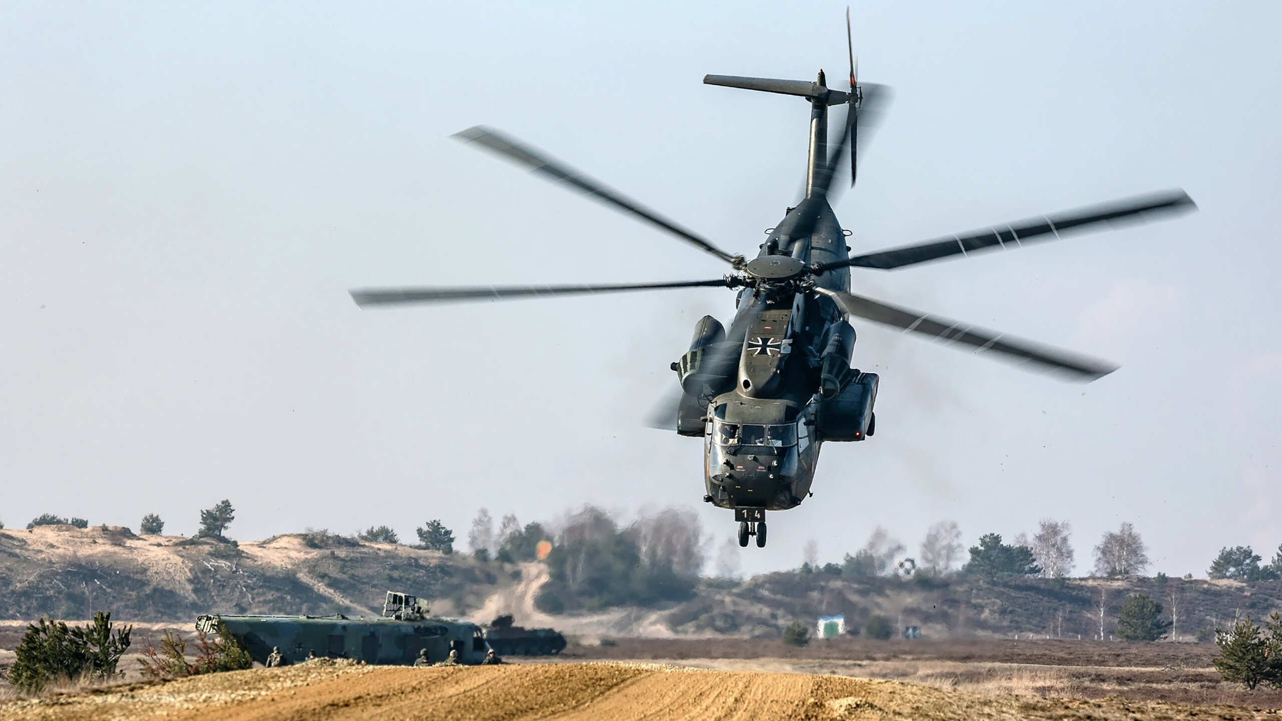 开云·体育全站登录地址-狼队主帅埃斯帕尼奥赛后赞扬全队表现，球员士气高涨，狼队埃弗顿比分预测